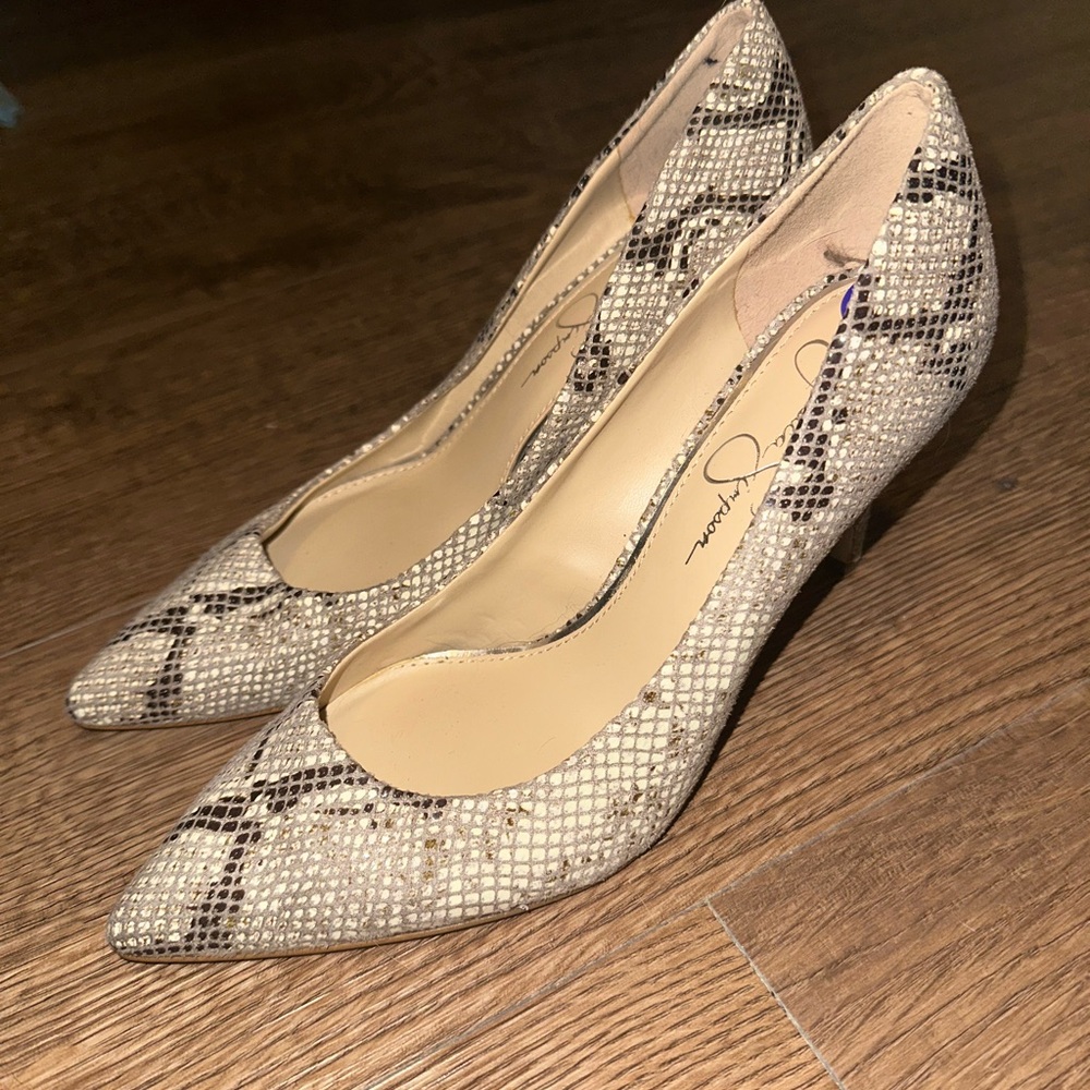 Jessica Simpson Cream and Black Heels with Exotic Texture - Picture 5 of 5